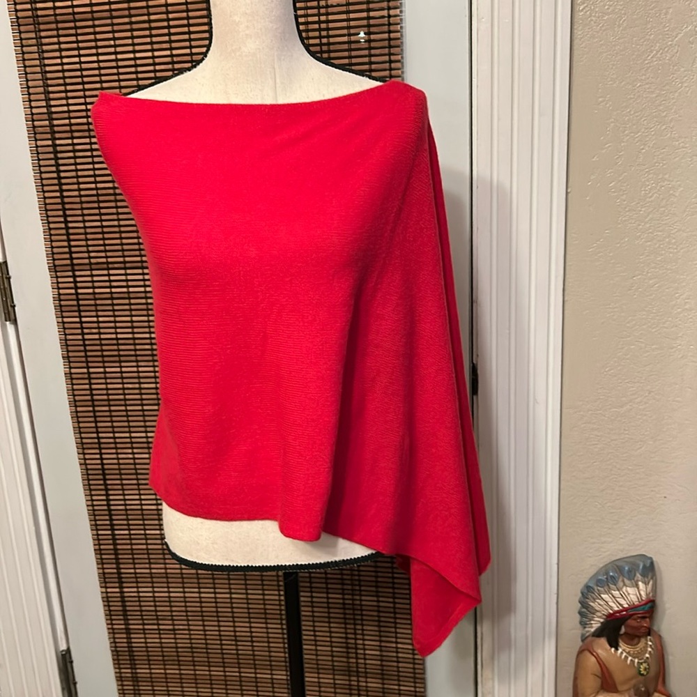 Claudia Nichole Cashmere Topper in Bombshell One Size EUC